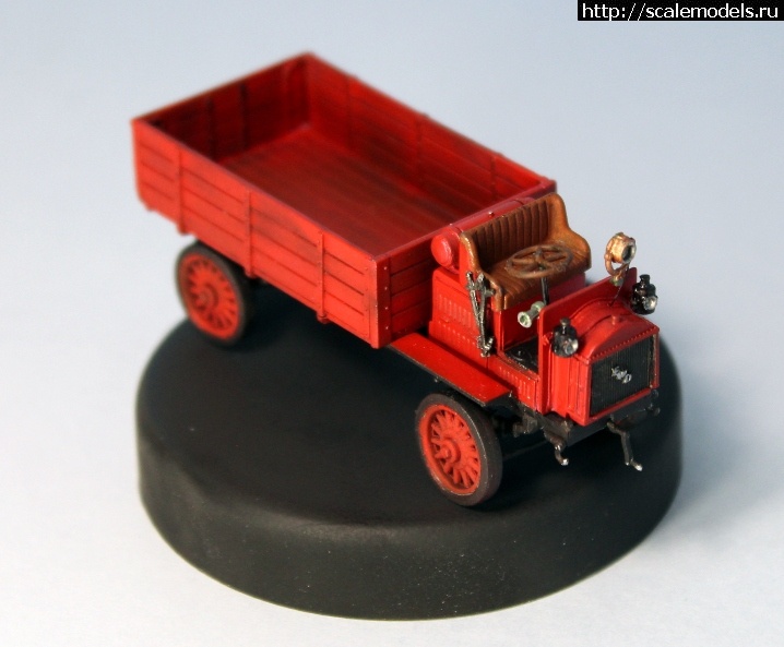 #1576856/ FWD Model B 3-ton Lorry (Roden 1/72) .  