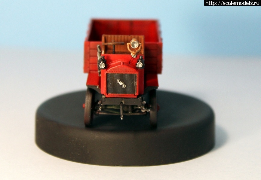 #1576856/ FWD Model B 3-ton Lorry (Roden 1/72) .  