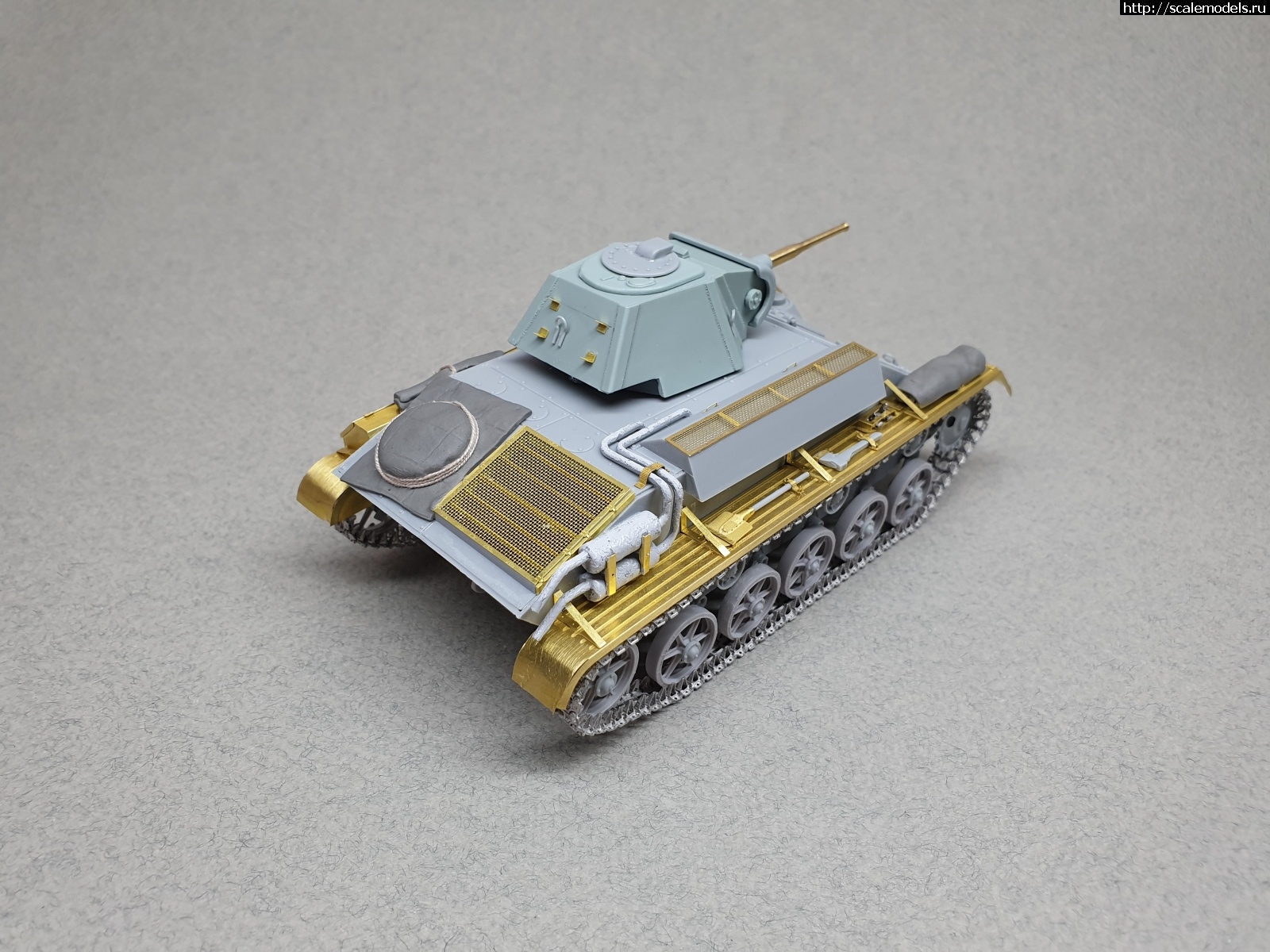 #1602356/ MiniArt 1/35 T-70M  