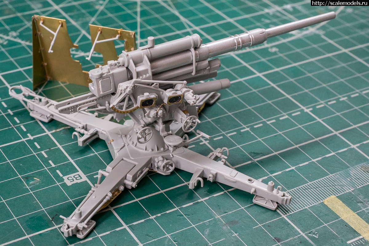 #1610964/ 8,8 cm FlaK 37 Italeri 1/48   