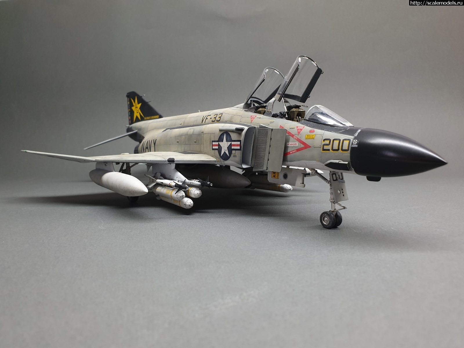 #1621378/ 1/48 Hasegawa F-4J Phantom II - !  