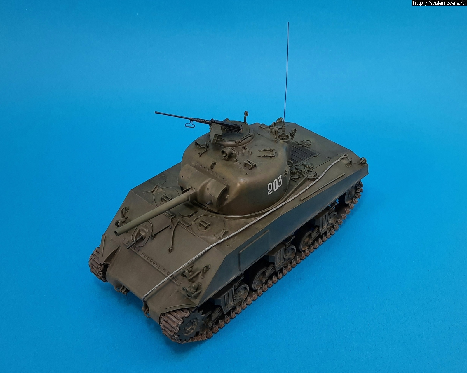 #1635018/ Sherman M4A2  1/35  