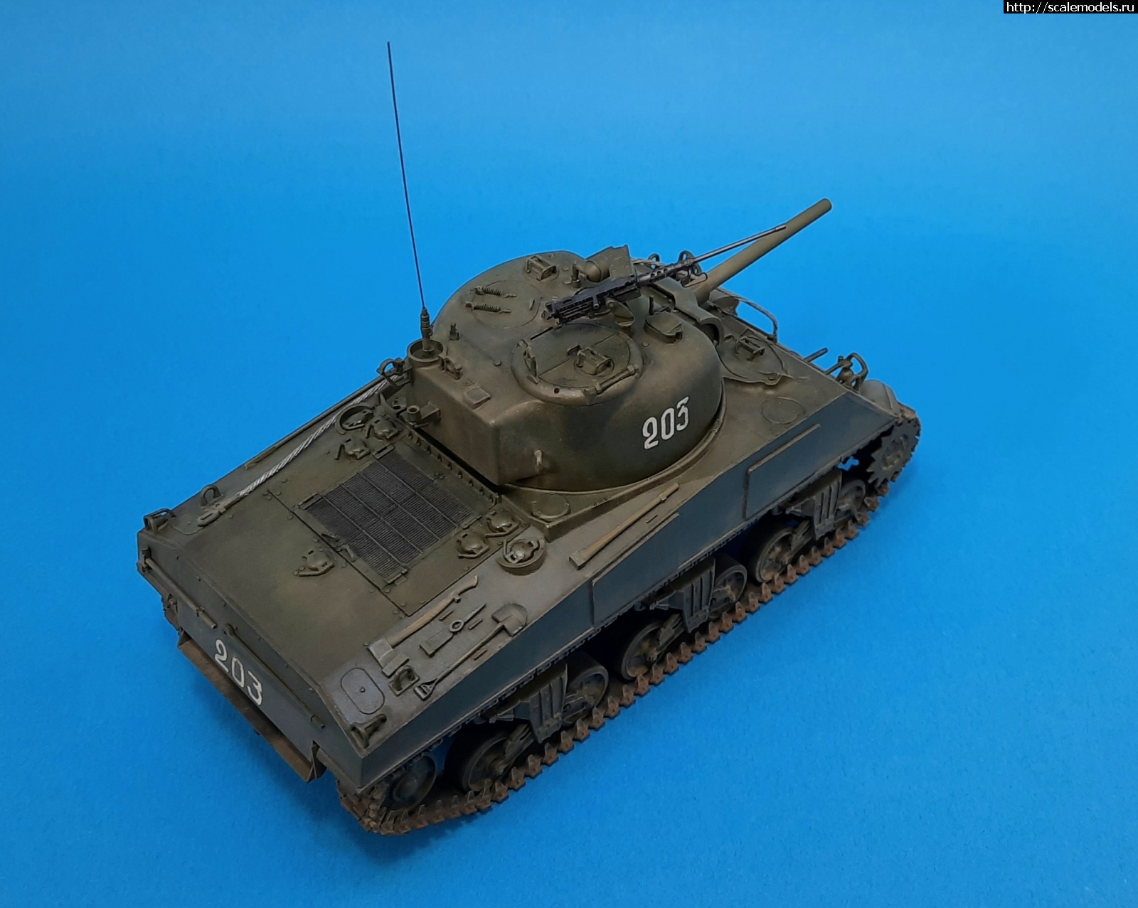 #1635018/ Sherman M4A2  1/35  