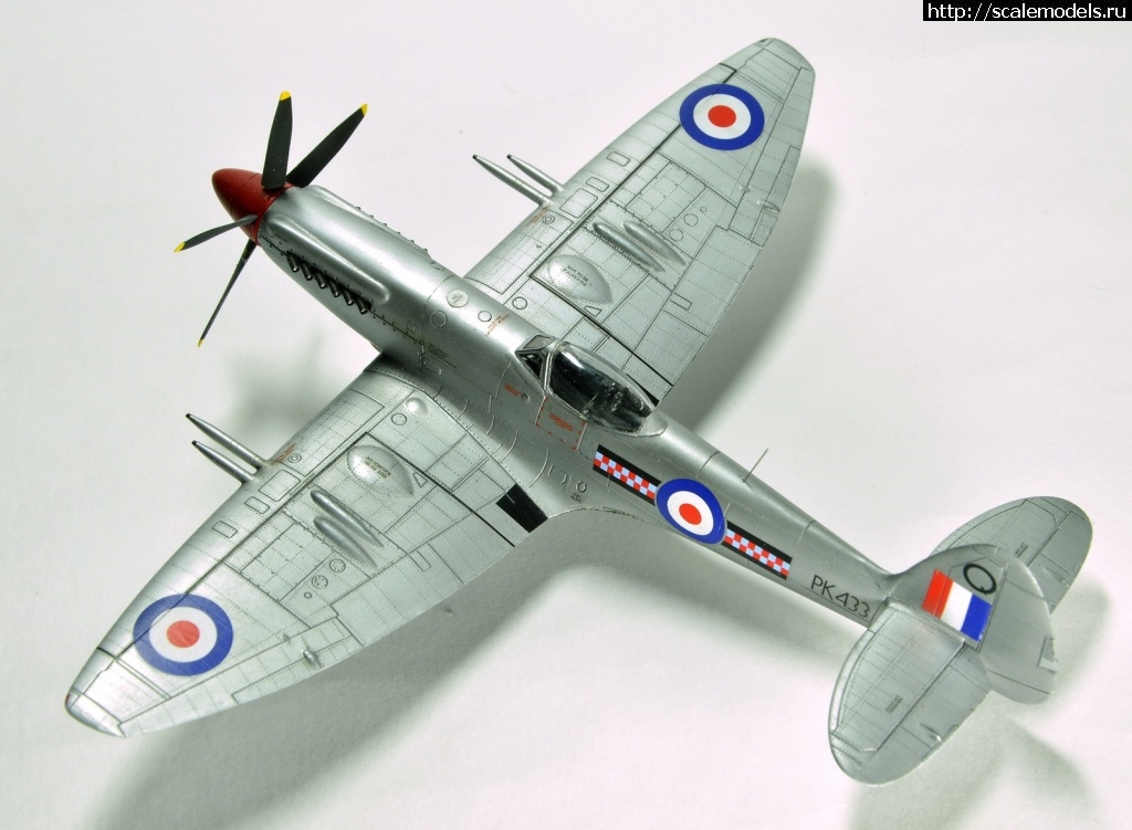 #1668150/ Spitfire F Mk. 22 Airfix 1/72   