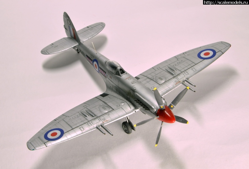 #1668150/ Spitfire F Mk. 22 Airfix 1/72   