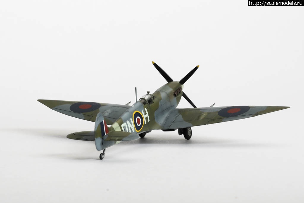 #1669507/ Spitfire Mk. VI Italeri  1/72   