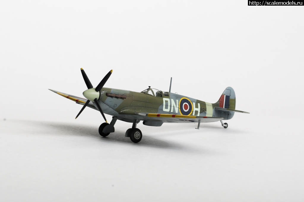 #1669507/ Spitfire Mk. VI Italeri  1/72   