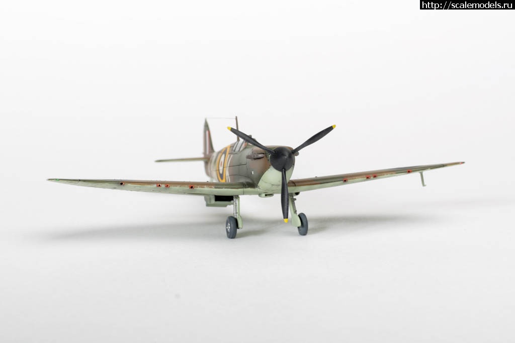 #1682854/ Spitfire Mk.Ia Airfix  1/72   