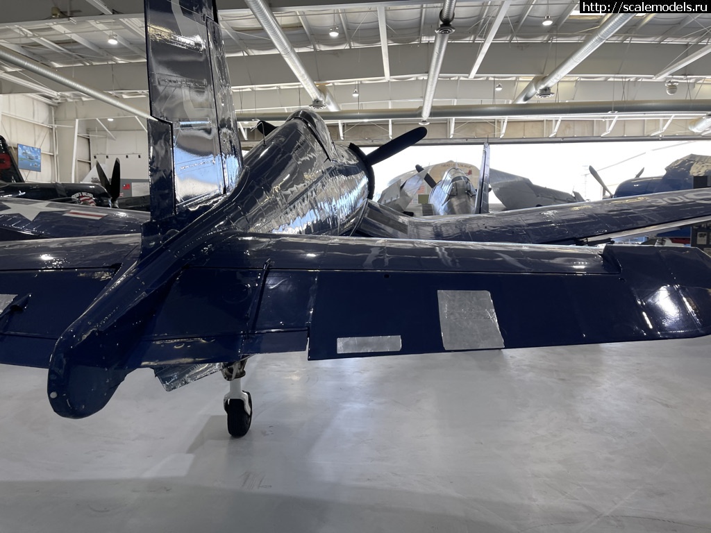 Walk Around Chance Vought F4U/FG-1 Corsair  