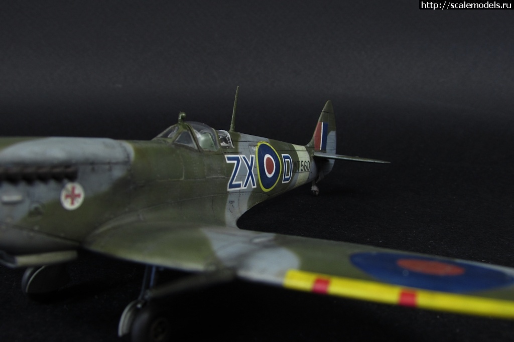 #1690744/ Spitfire Mk. VIII 1/72 Eduard     