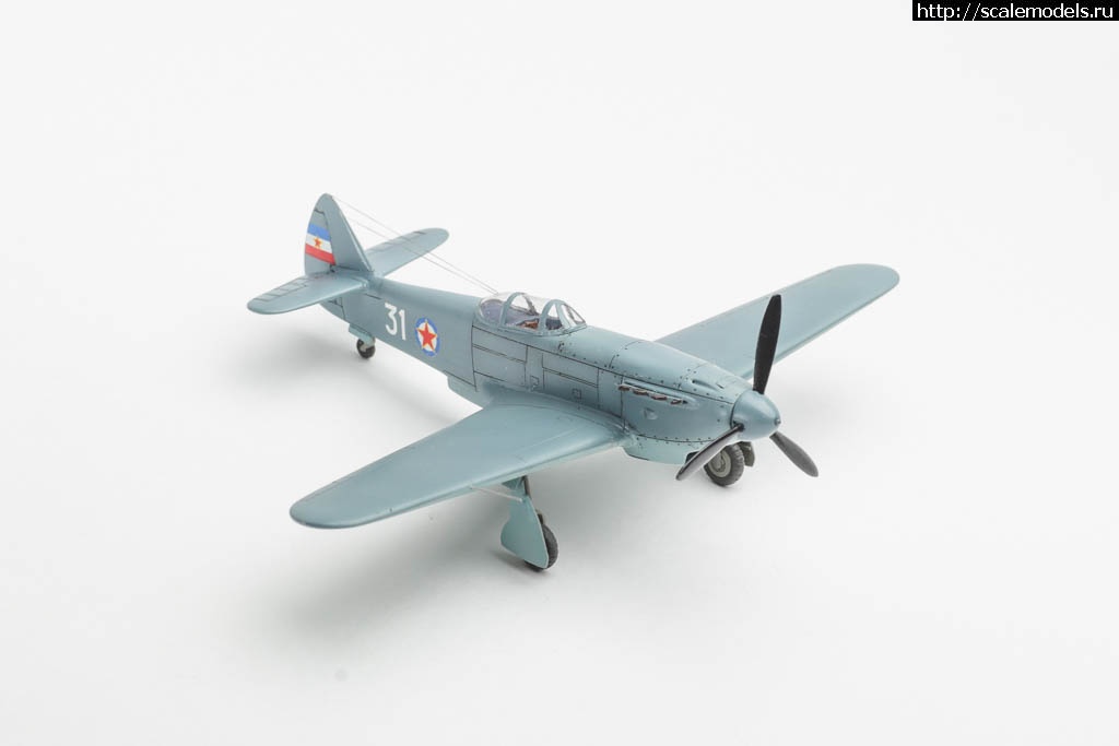 #1694711/ Ikarus S-49A 1/72 L&M   