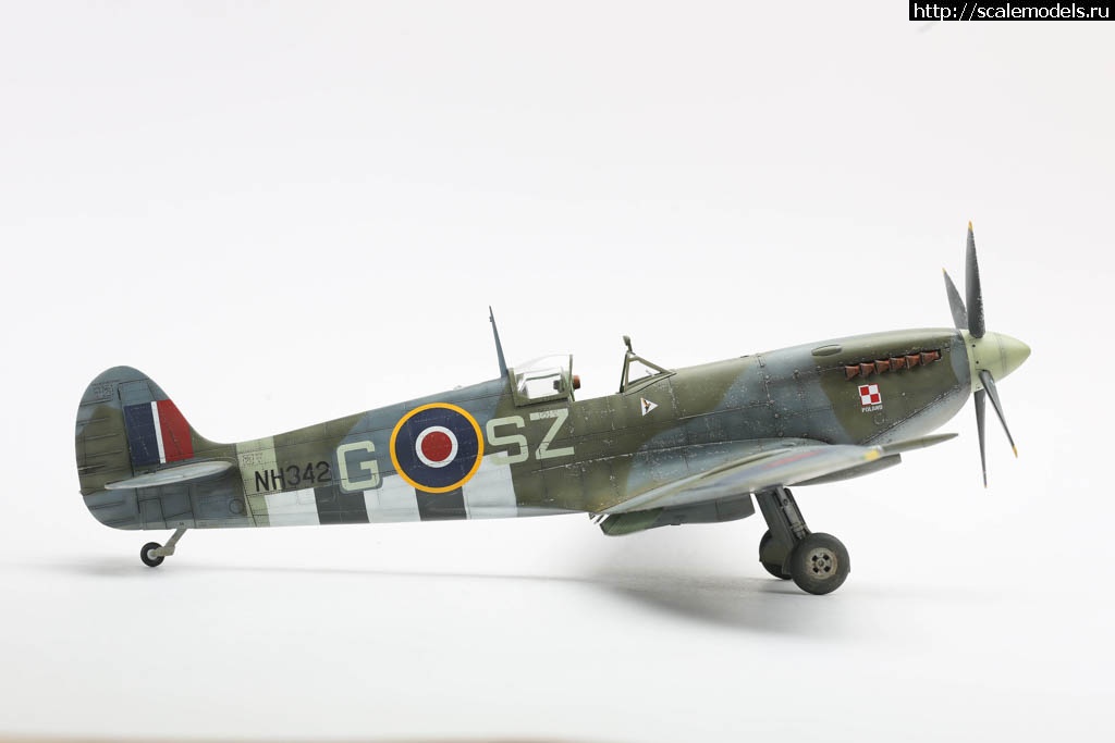 #1701713/ Spitfire Mk. IXc Revell 1/32   
