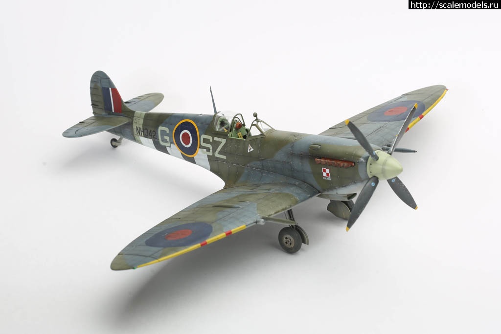 #1701713/ Spitfire Mk. IXc Revell 1/32   