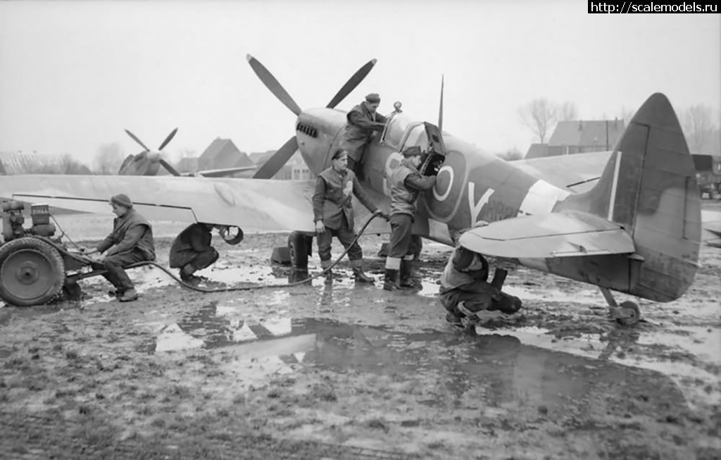 #1713786/ Spitfire Mk.IXc 1/48 Eduard - !  