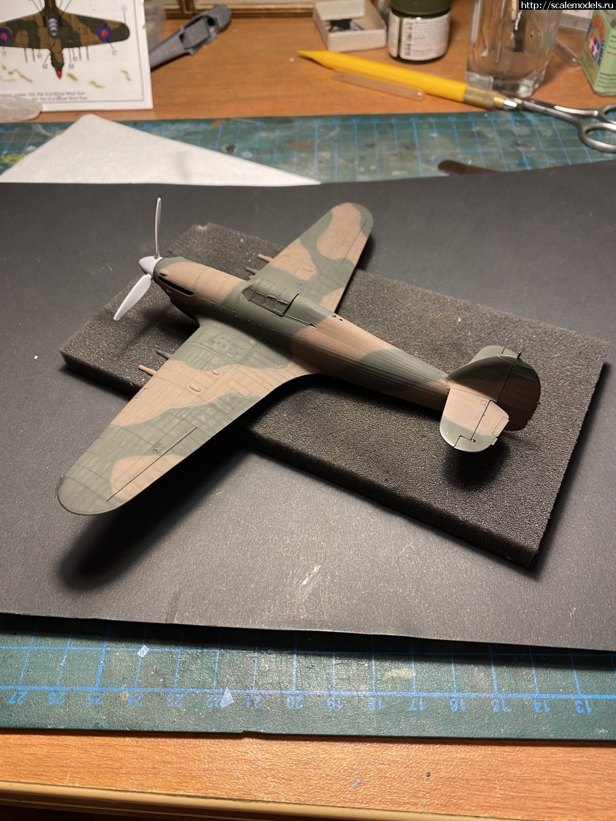 #1715546/ 1/72 Hurricane Mk.IIc trop, Arma hobby. .  