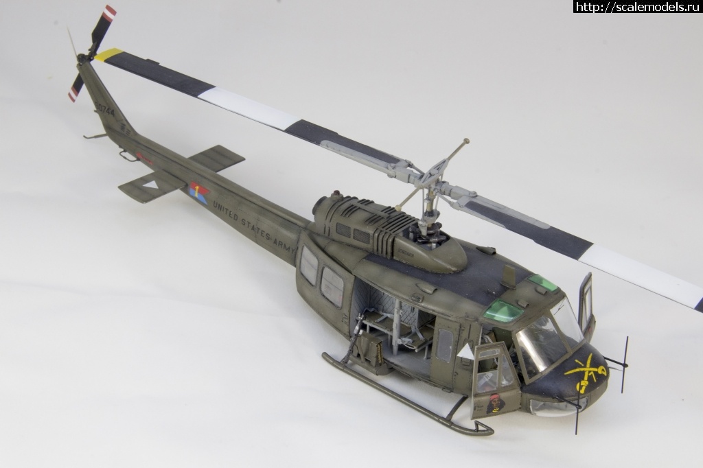 #1719030/ Italeri UH-1D Iroquois 1/48 !  