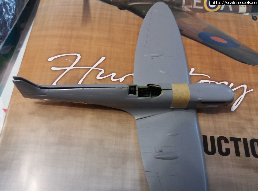 #1719069/ Spitfire Mk. Vb AZmodel  