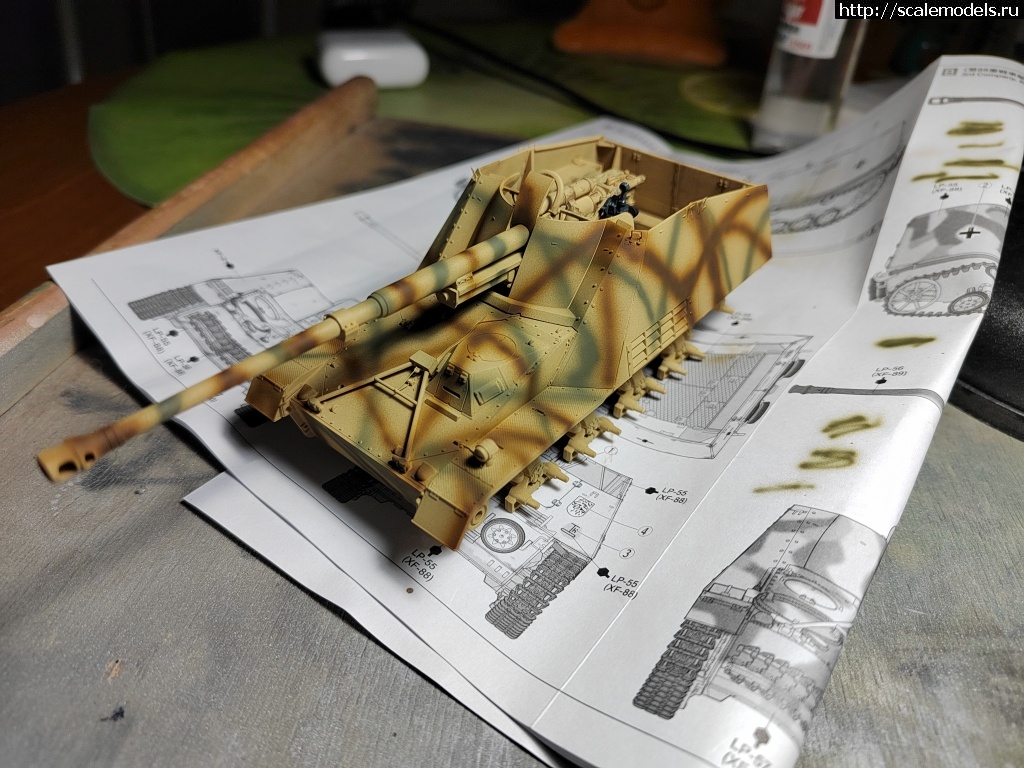 #1719410/ Tamiya Nashorn 1/48. .  