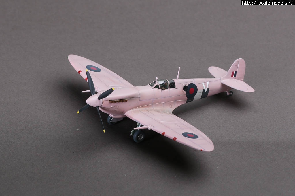 #1720684/ Spitfire FR Mk.IXC 1/72 Hasegawa   