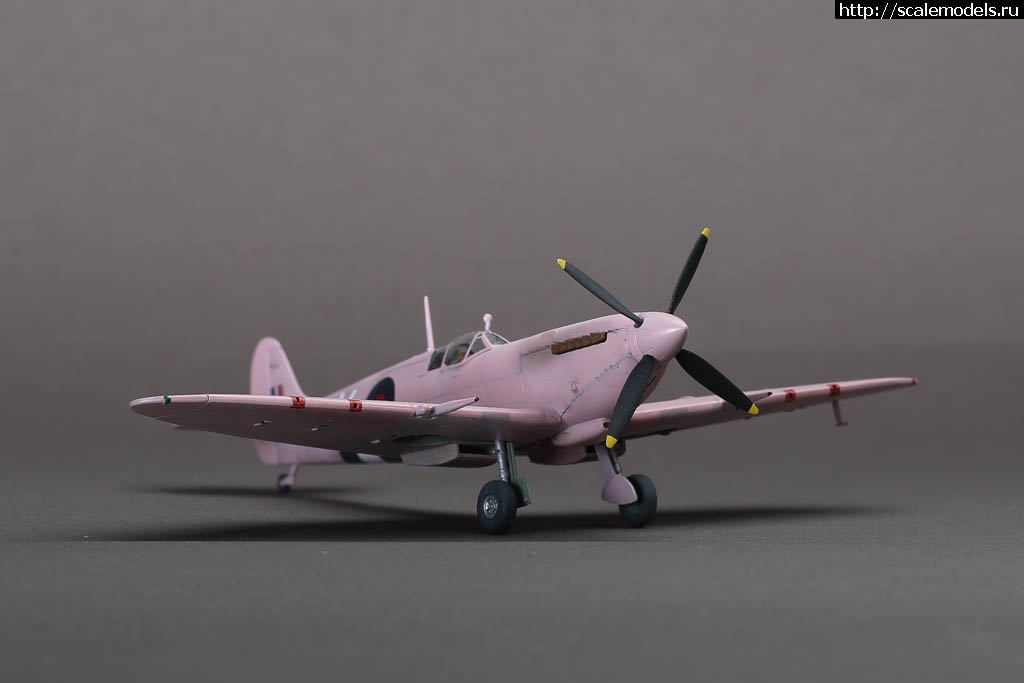 #1720684/ Spitfire FR Mk.IXC 1/72 Hasegawa   