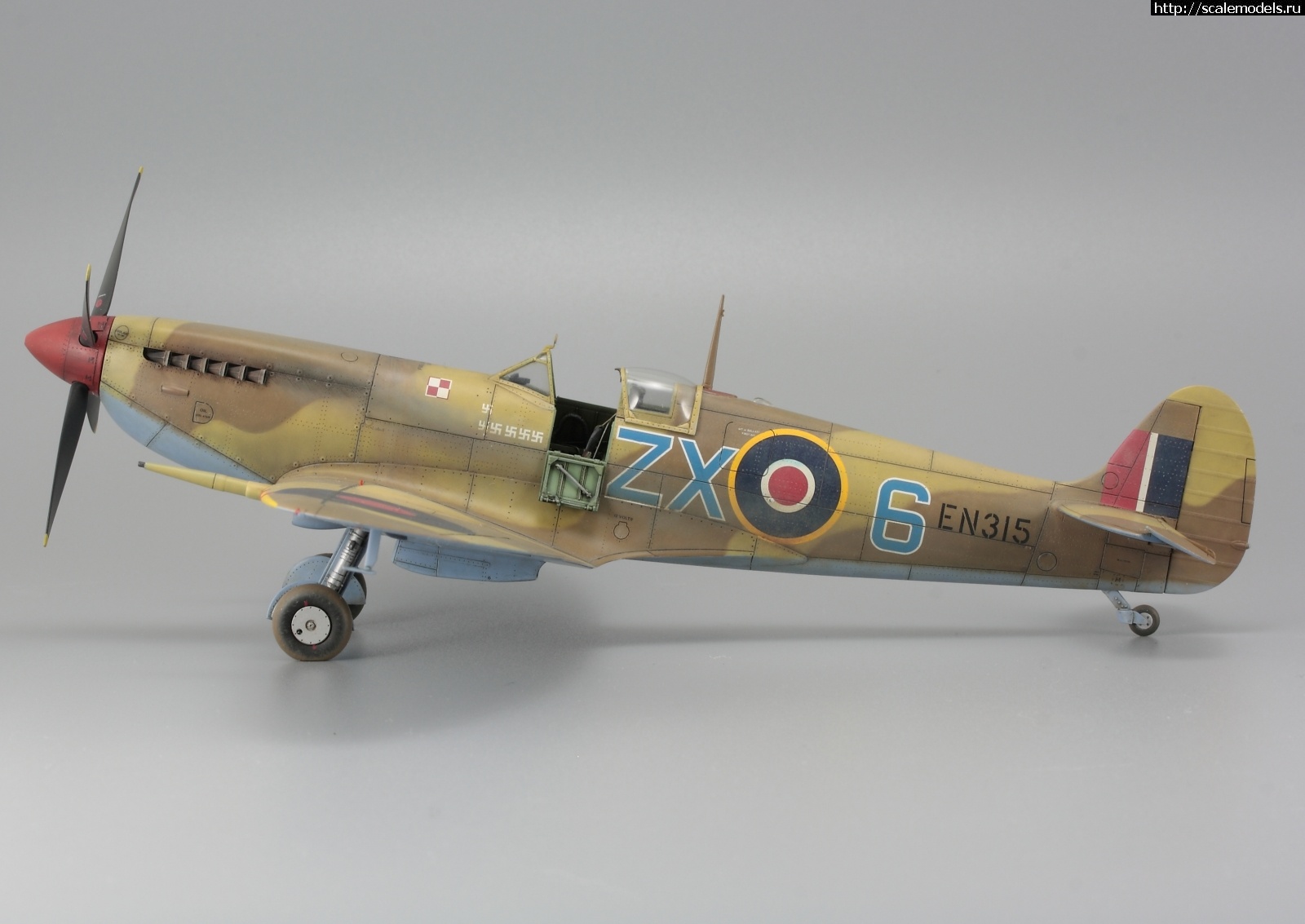 #1721033/ Spitfire Mk.IXc 1/48 Eduard - !  