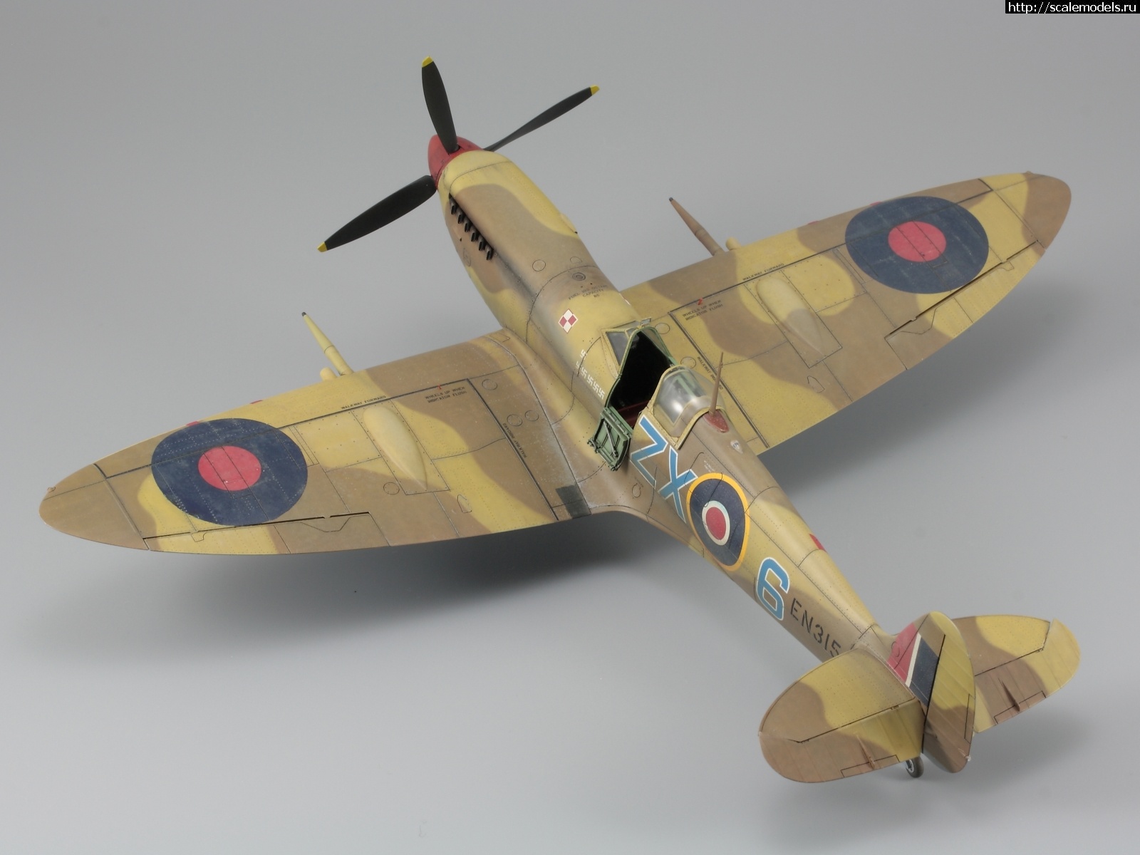 #1721033/ Spitfire Mk.IXc 1/48 Eduard - !  