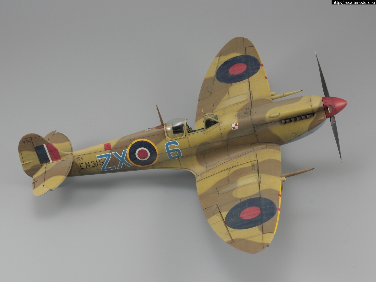 #1721033/ Spitfire Mk.IXc 1/48 Eduard - !  