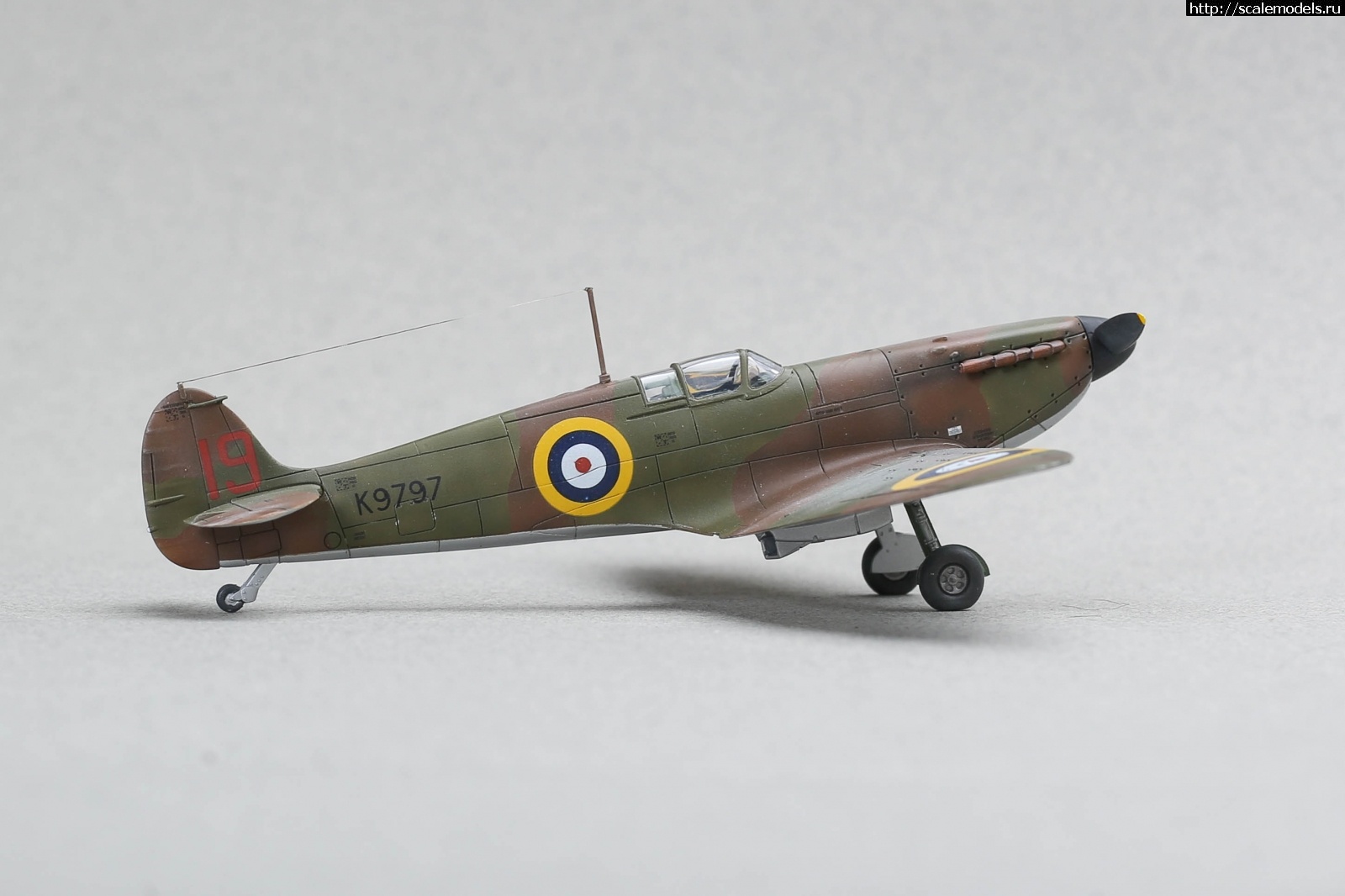 #1722689/ Spitfire Mk.I early 1/72 Airfix   