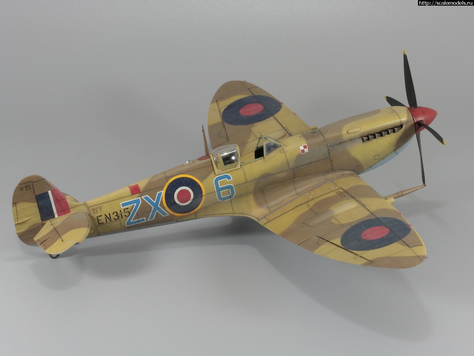 #1723335/ Spitfire Mk.IXc 1/48 Eduard - !  