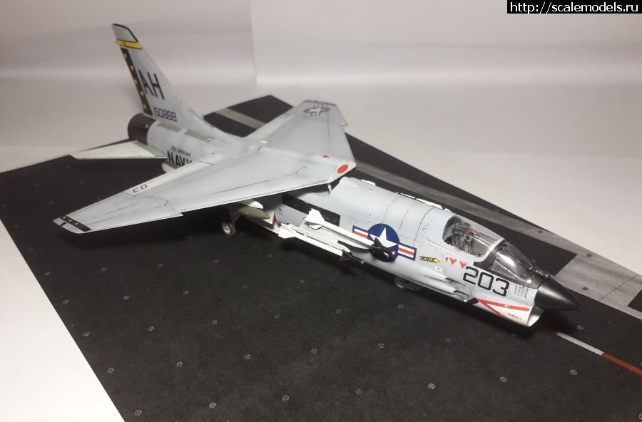 #1726013/ F-8E Crusader Hasegawa 1:72   