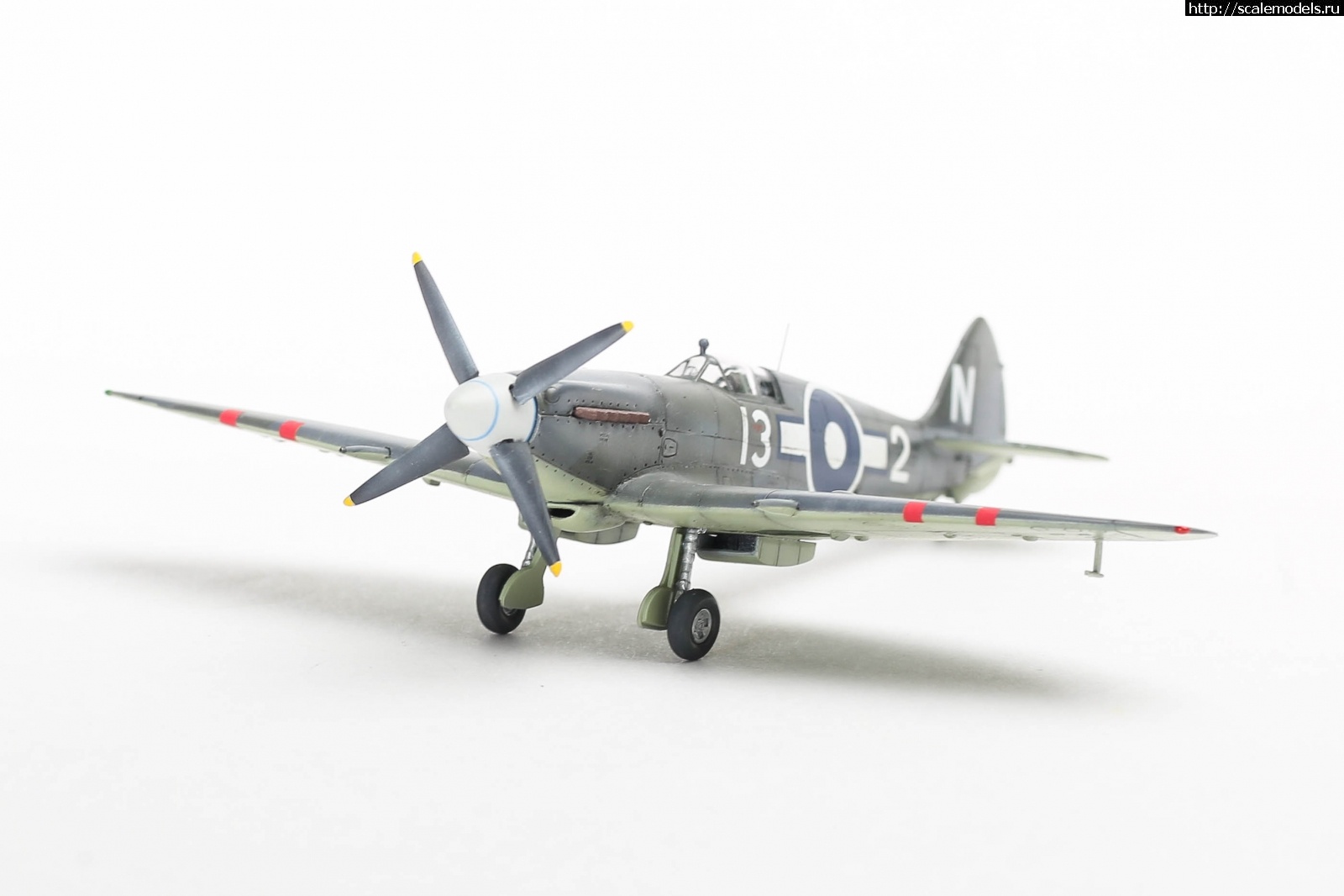 #1737056/ Seafire Mk.XV late Sword 1/72   