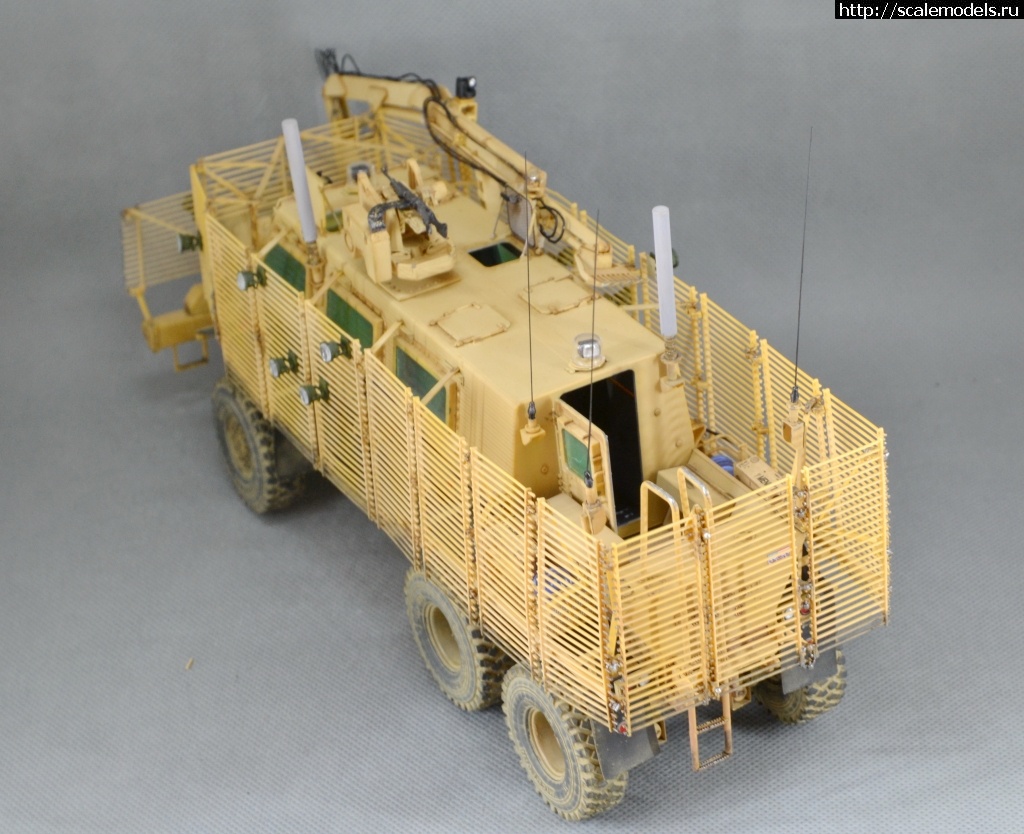 #1737410/ Bronco 1/35 MPCV Buffalo 6x6 - !  