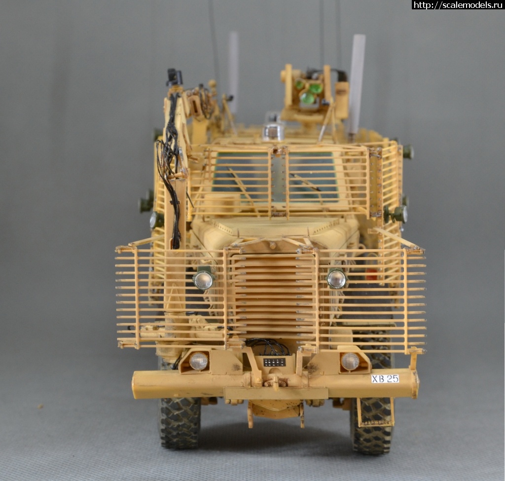 #1737912/ Bronco 1/35 MPCV Buffalo 6x6 - !  