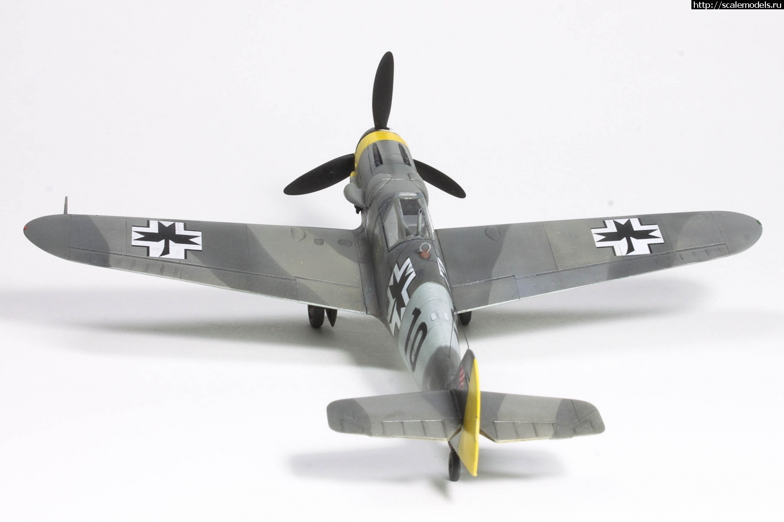 #1743915/ Messerschmitt Bf 109 G-14   1/72, Academy.   