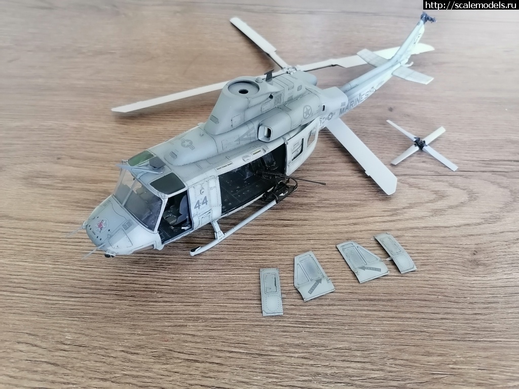 #1751616/ UH-1Y Venom 1/48 Kitty Hawk   