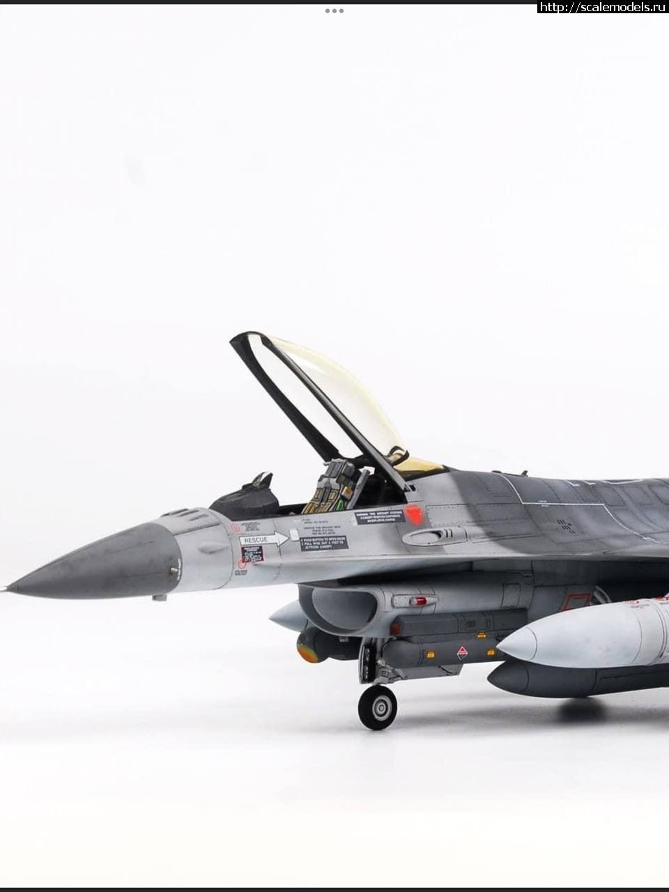 #1768319/  ROCAF F-16 Block 20  Minibas...(#15575) -   