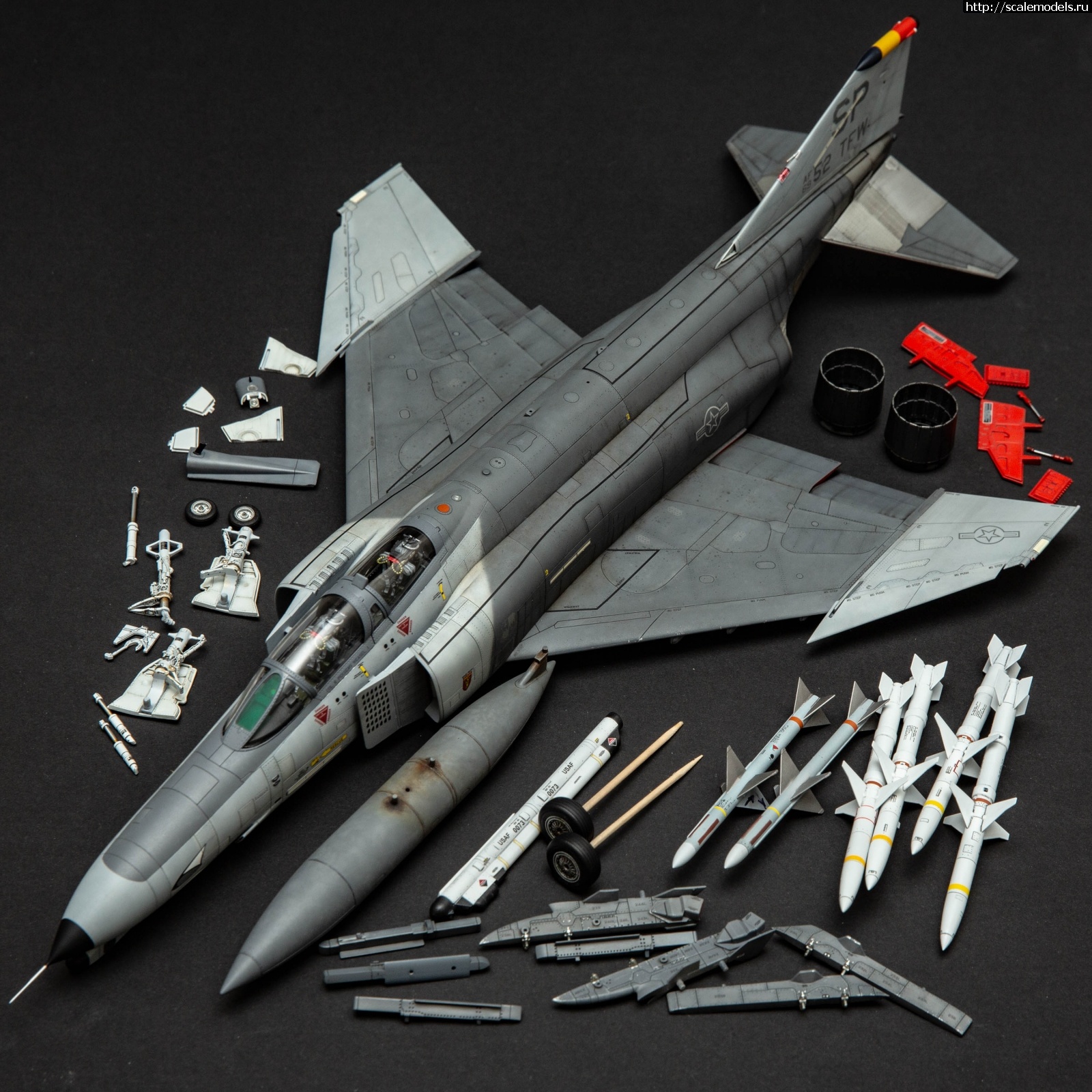 #1801001/ F-4G Phantom II 1/48 MENG -   