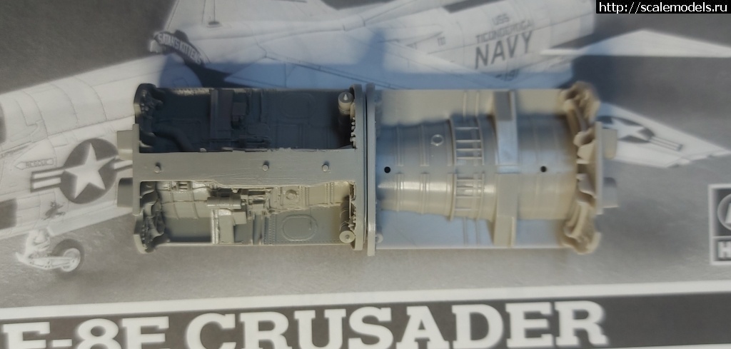 #1814041/ Hasegawa 1/48 F-8E Crusader   