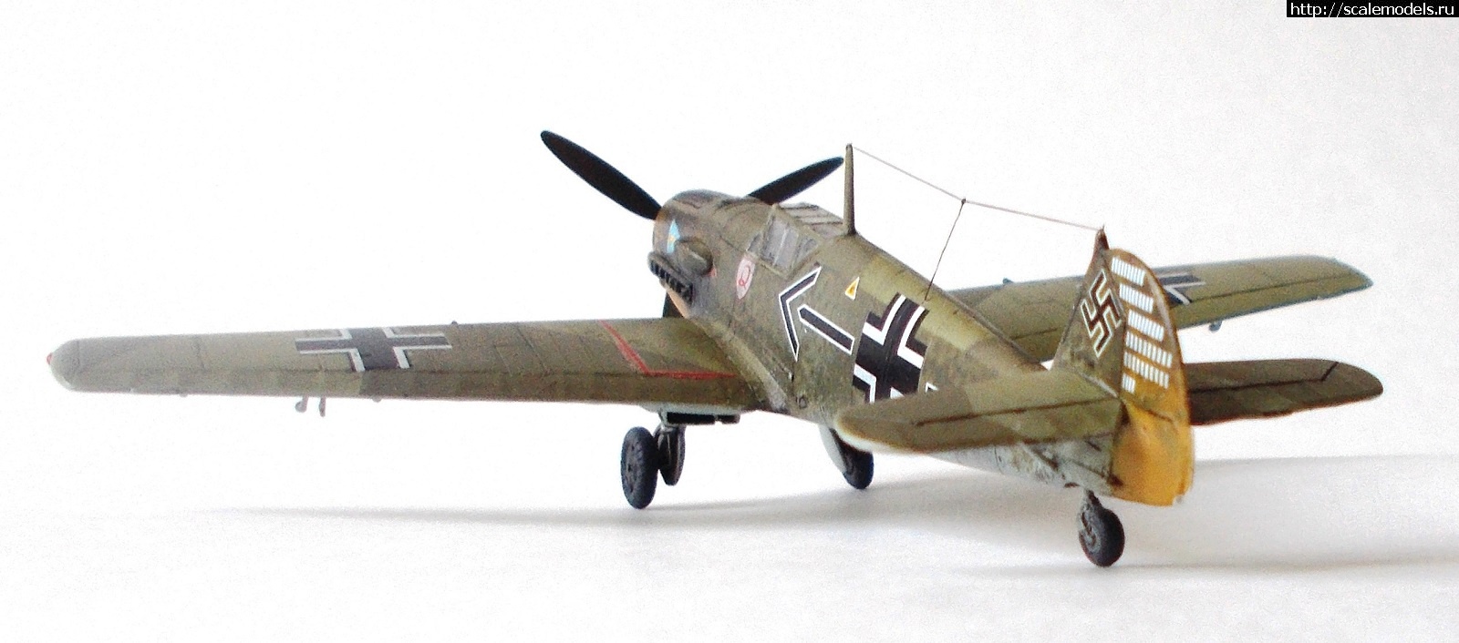 #1845571/ Messerschmitt Bf-109 E-3/4  1:72 Academy  