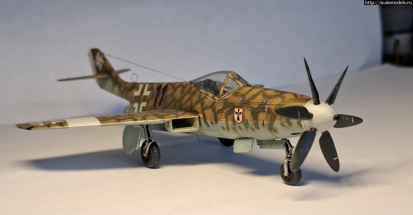 #1853468/ Focke-Wulf P.127 1/72 Pepelatz  