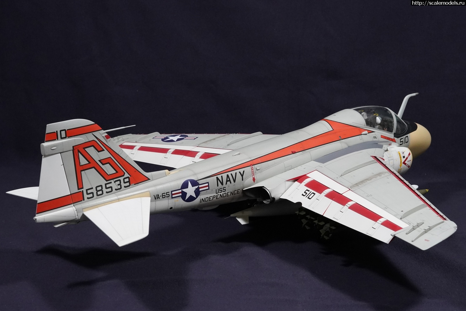 #1857985/ A-6E Intruder 1/32 Trumpeter  