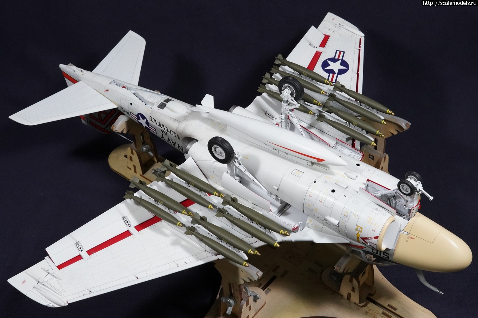 #1857985/ A-6E Intruder 1/32 Trumpeter  