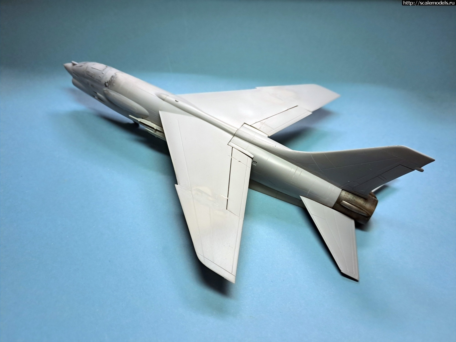 #1860470/ Vought F-8E Crusader Italeri 1:72  